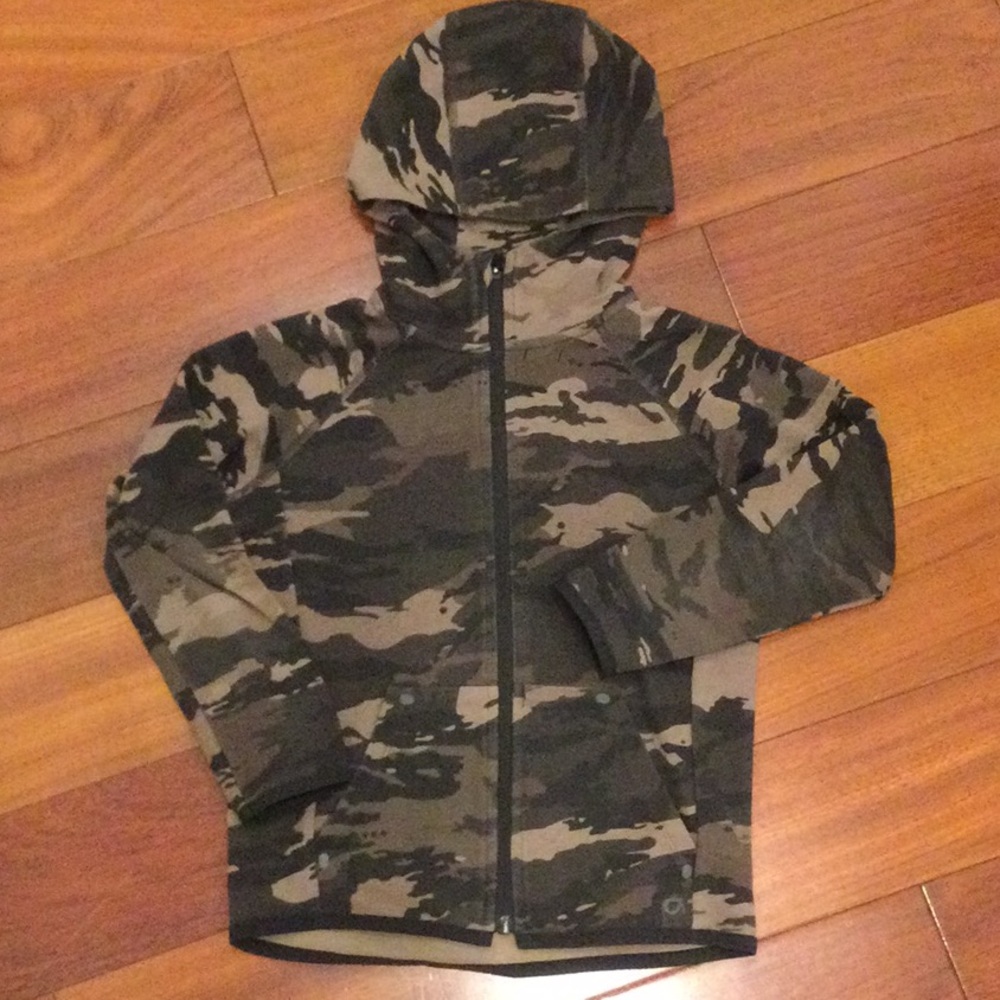GapFit Camp Zipper Hoodie